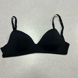 Victoria secret 34d black bra